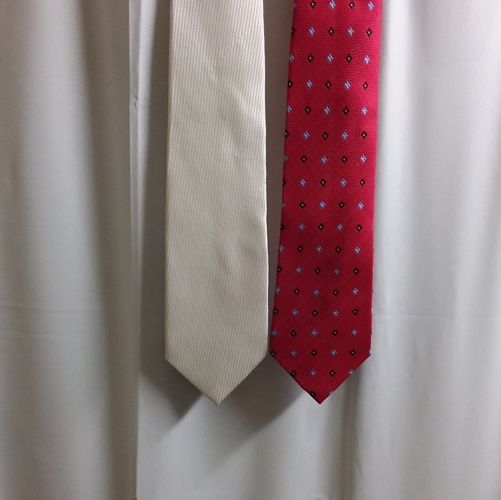 MEN'S NECK TIES, FROM THE VENETTO COLLECTION